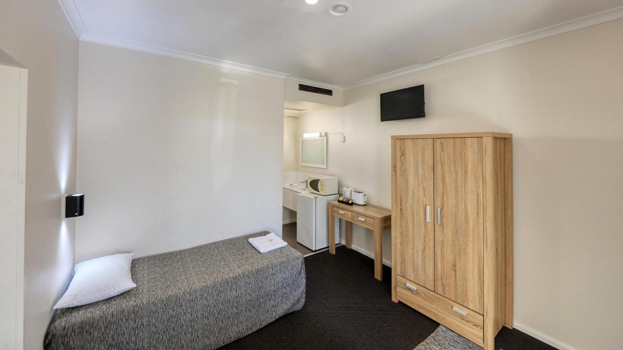 Coachman Hotel Motel Parkes Exteriör bild