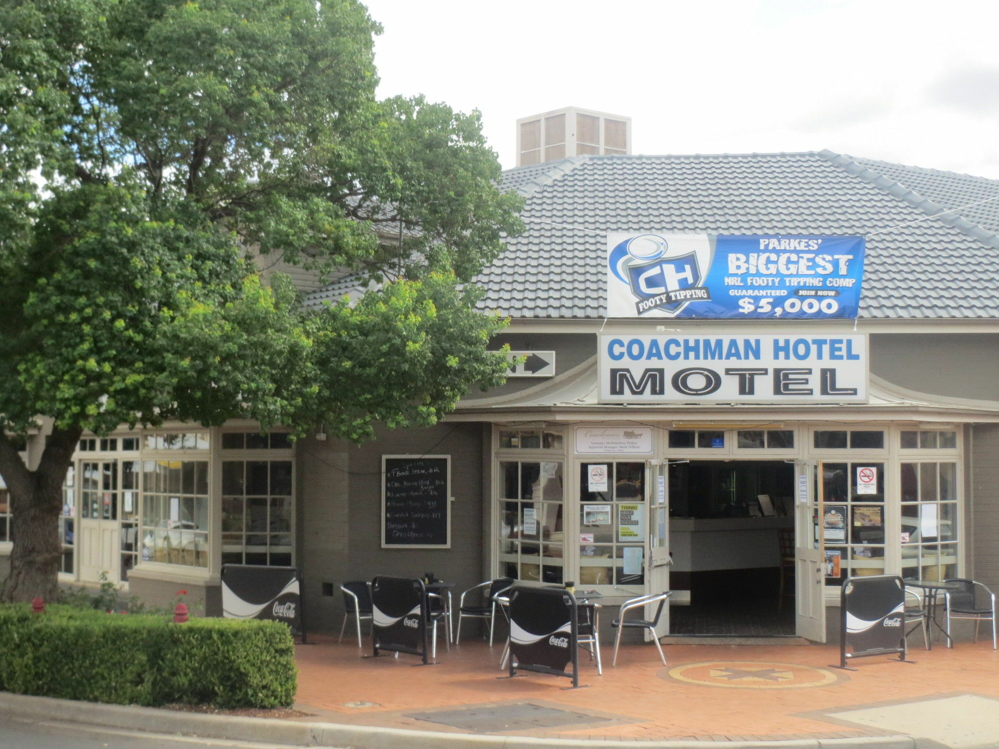 Coachman Hotel Motel Parkes Exteriör bild